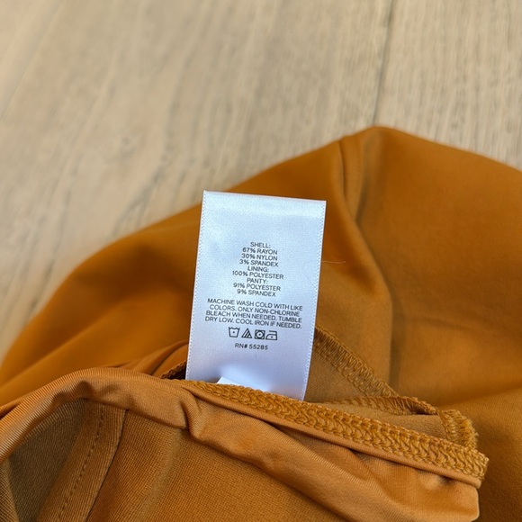 Express Fitted Ponte Square Neck Puff Sleeve Bodysuit in Size Small - Picture 8 of 12